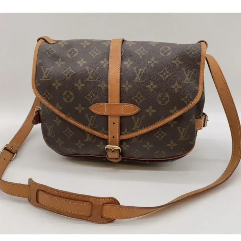 💎✨BEAUTIFUL✨💎Authentic Louis Vuitton Saumur 30 Crossbody with Dust bag